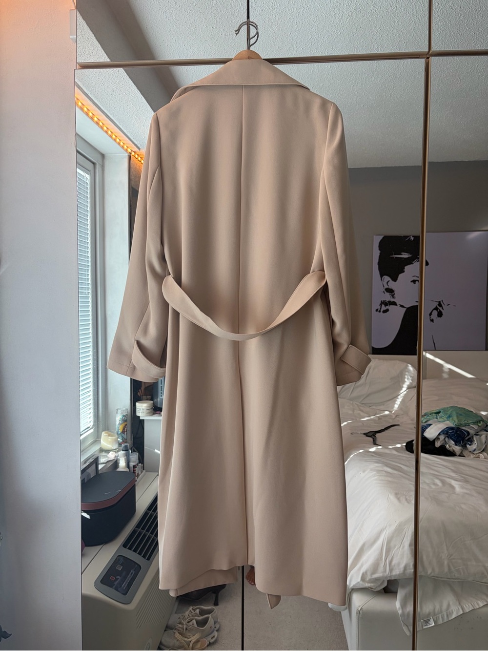 Theory Women’s Crepe Beige Oaklane Belted Trench Coat - Picture 8 of 9